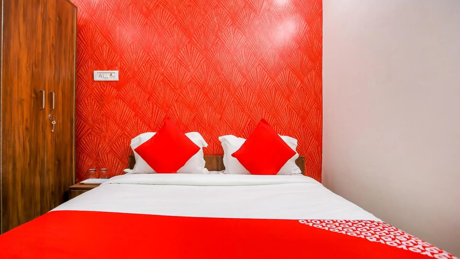 Hotel O Icon Near Delhi Airport New Delhi