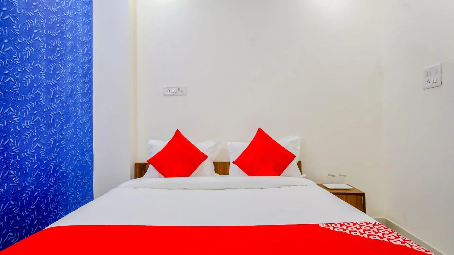 Hotel O Icon Near Delhi Airport New Delhi 3*,
